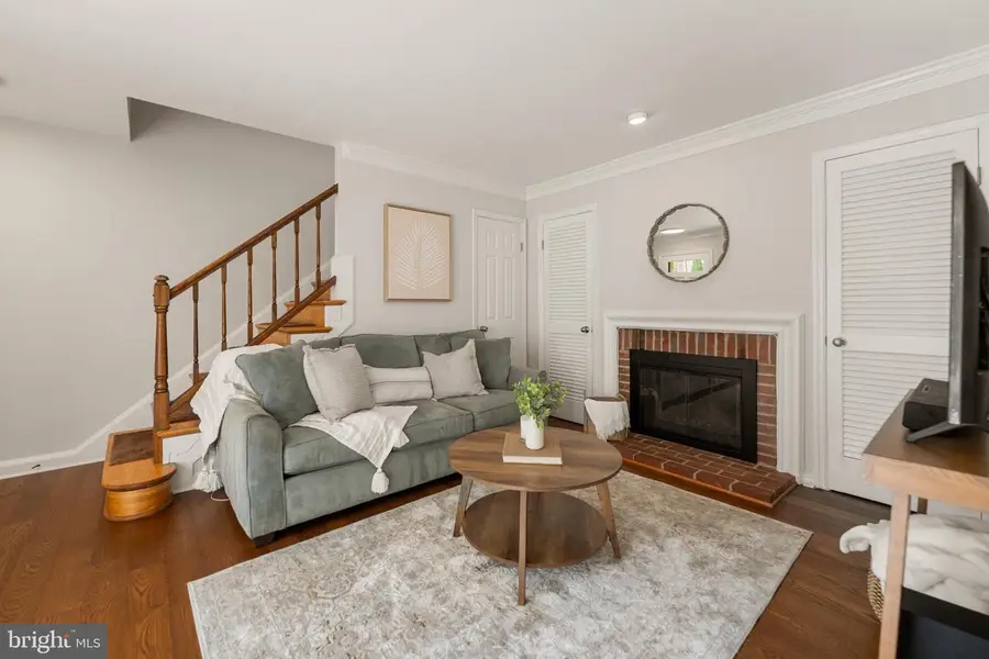 812 Bashford Ln, Alexandria, VA 22314 - #3