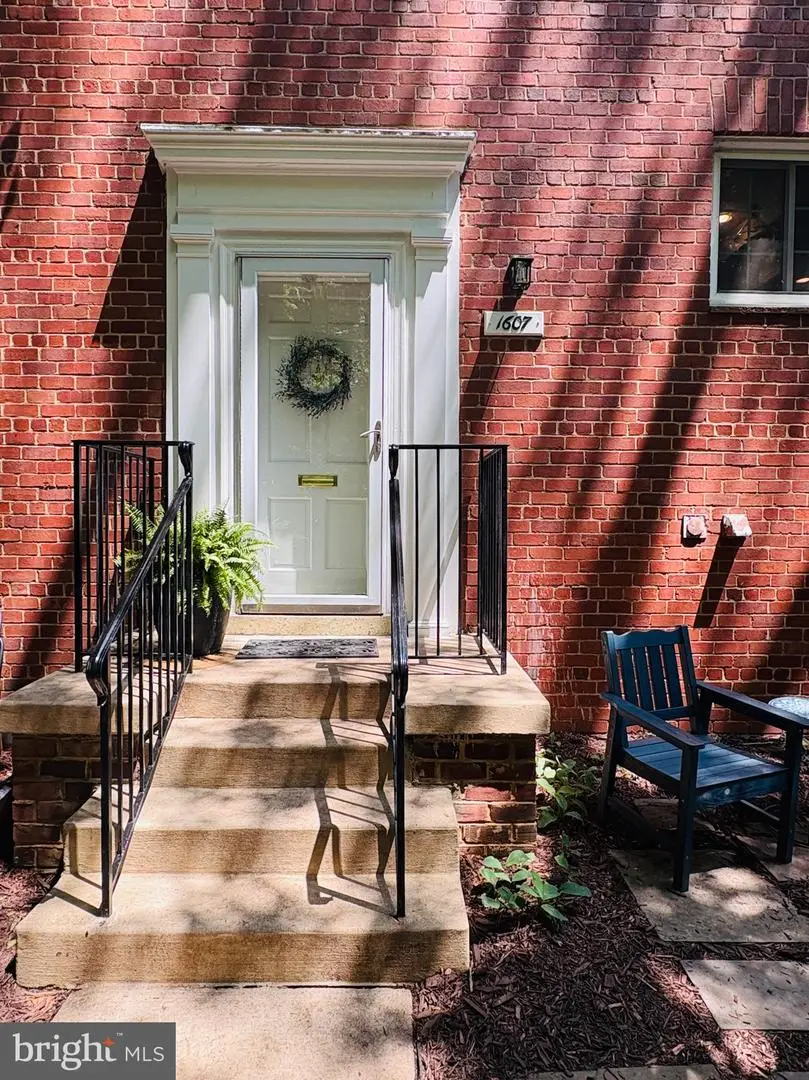 1607 Preston Rd, Alexandria, VA 22302 - #1