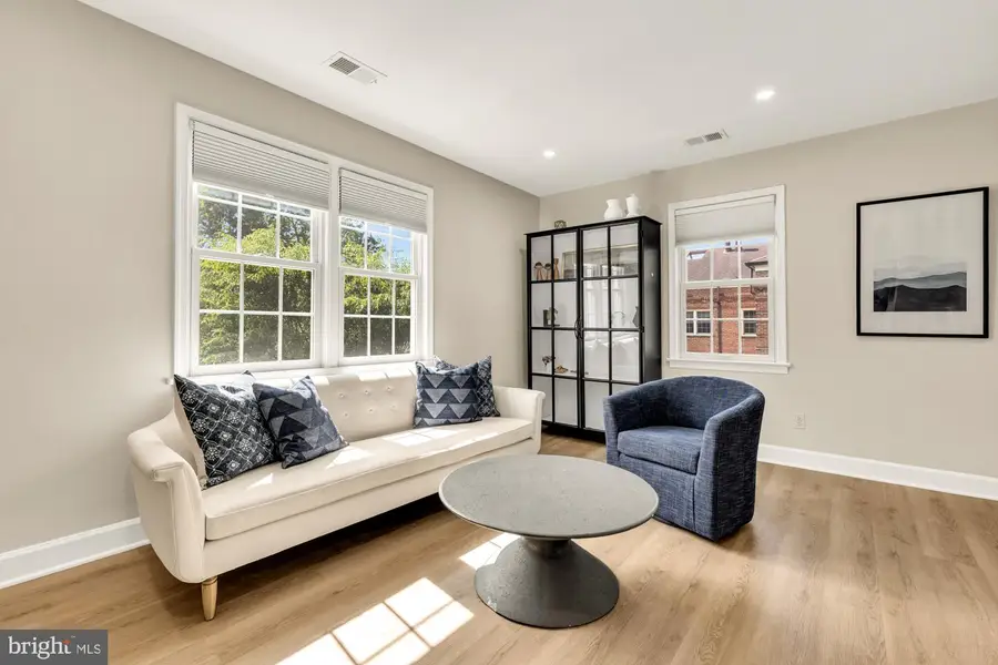 1115 N Pitt St #3a, Alexandria, VA 22314 - #2