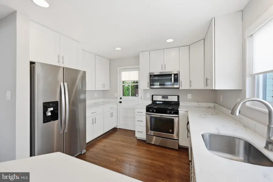 2722 Hickory St, Alexandria, VA 22305 - #3