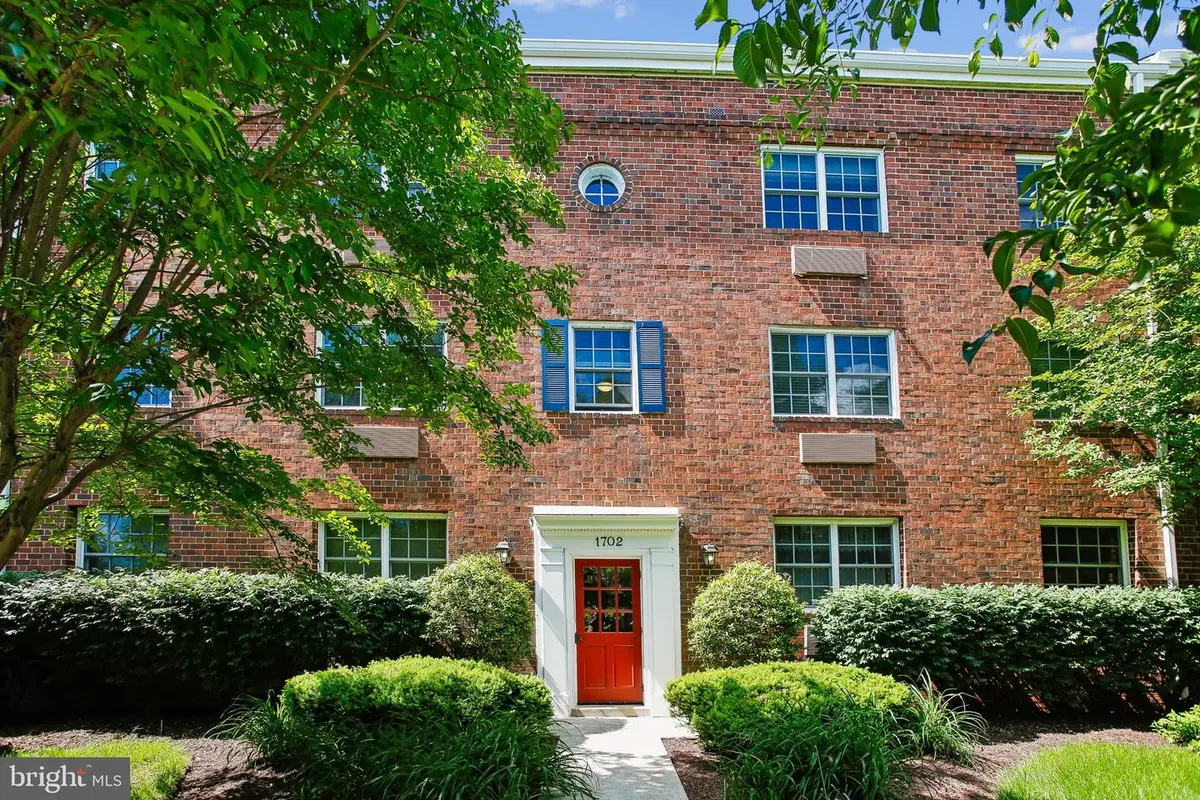 1702 W Abingdon Dr #201, Alexandria, VA 22314 - #1