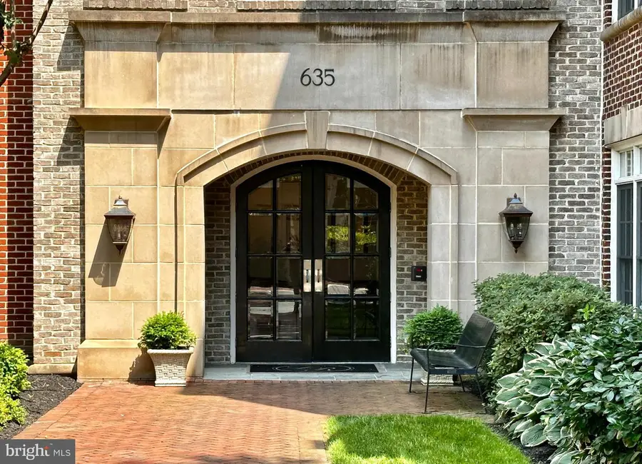 635 First St #405, Alexandria, VA 22314 - #3