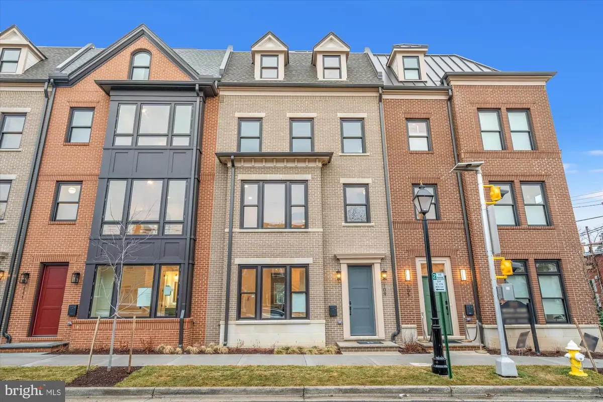 109 N West St, Alexandria, VA 22314 - #1