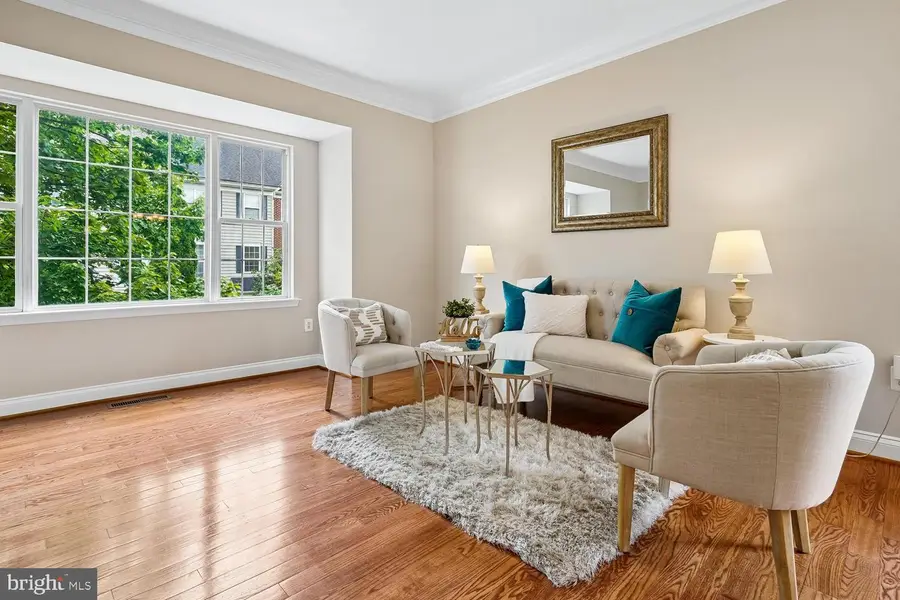 103 Meadows Ln, Alexandria, VA 22304 - #3
