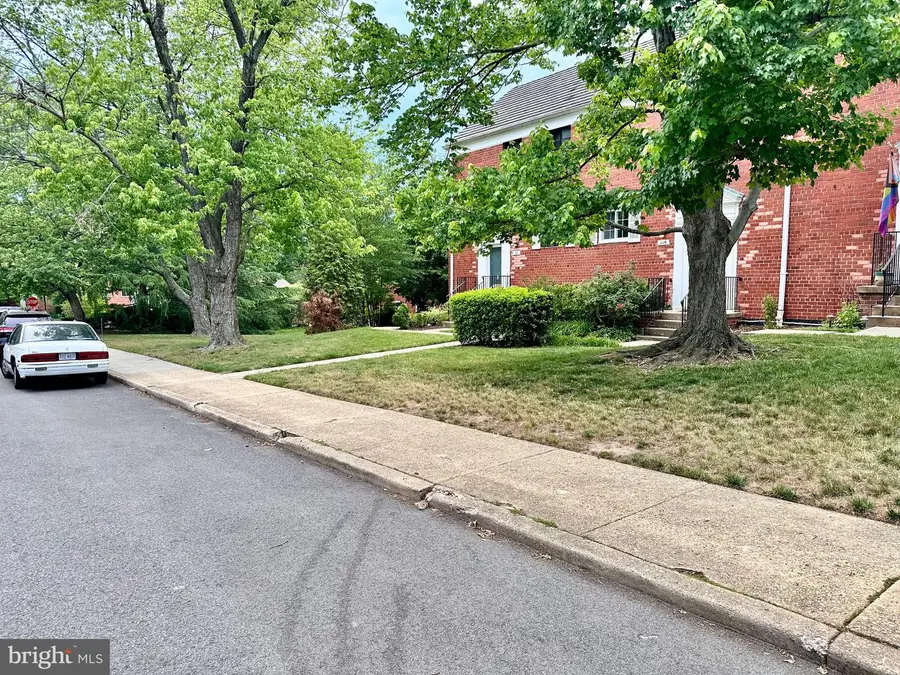 1119 Beverley Dr, Alexandria, VA 22302 - #2