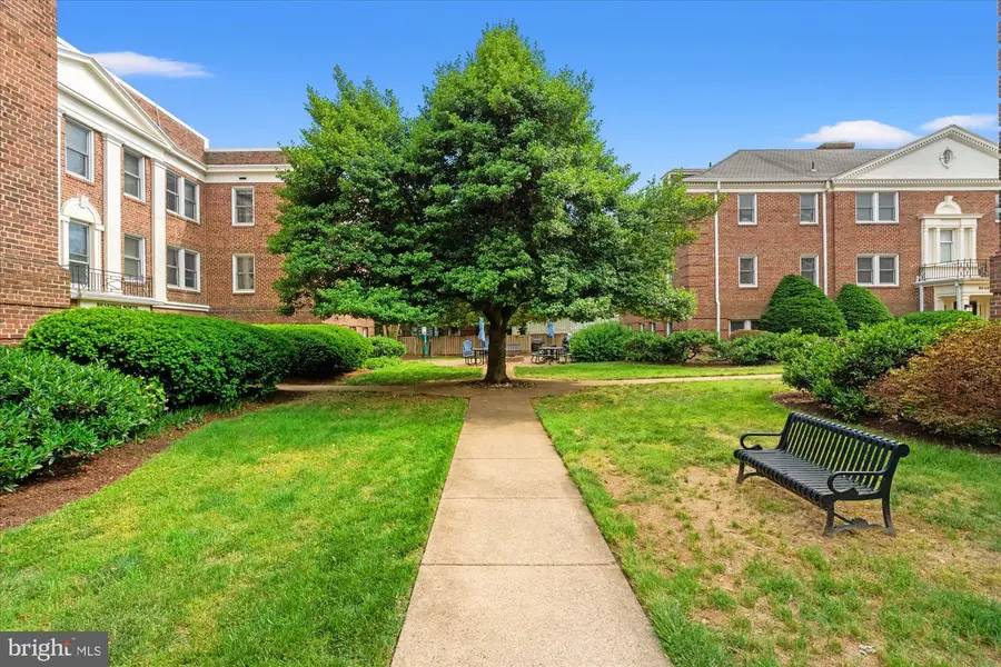 719 S Saint Asaph St #307, Alexandria, VA 22314 - #2