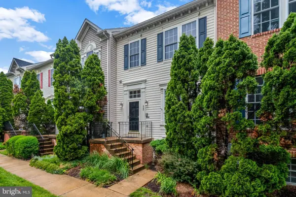 903 Harrison Cir, ALEXANDRIA, VA 22304