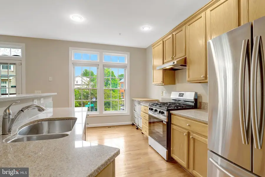 903 Harrison Cir, Alexandria, VA 22304 - #2