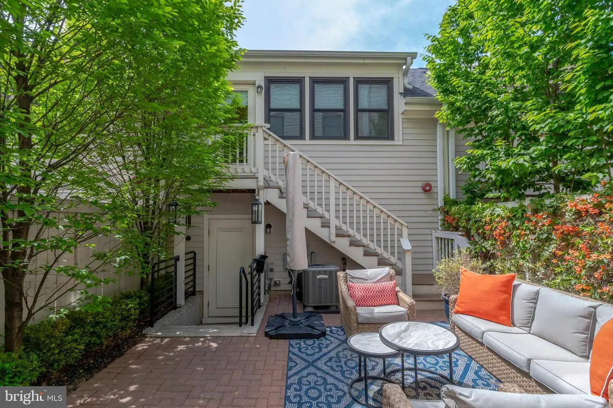 2104 Main Line Blvd, Alexandria, VA 22301 - #1