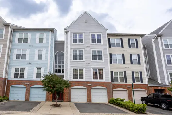 279 S Pickett St #301, ALEXANDRIA, VA 22304