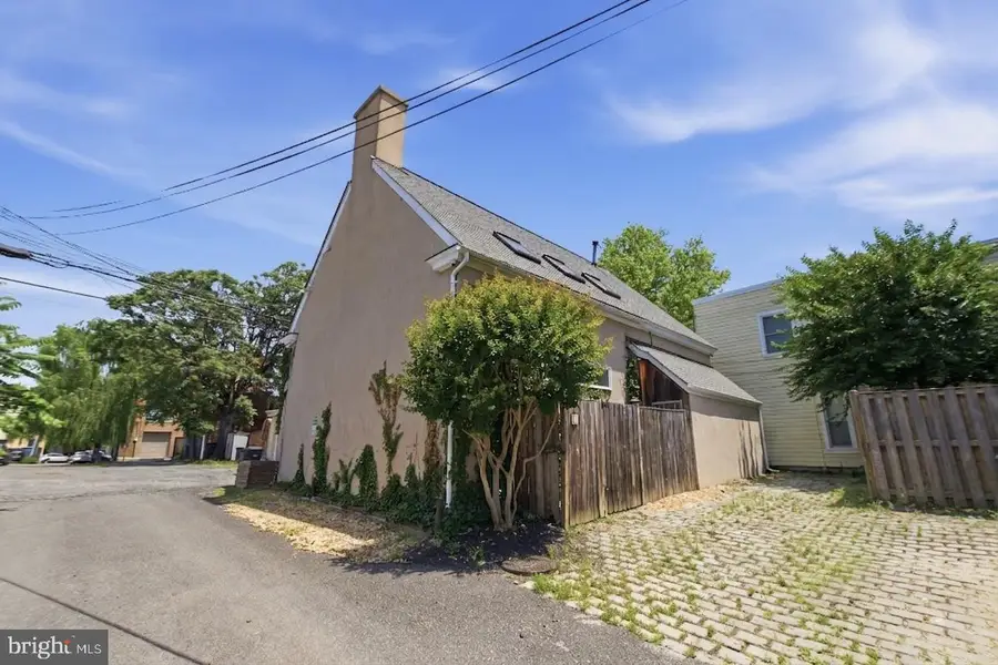 10 Irving Ct, Alexandria, VA 22314 - #3