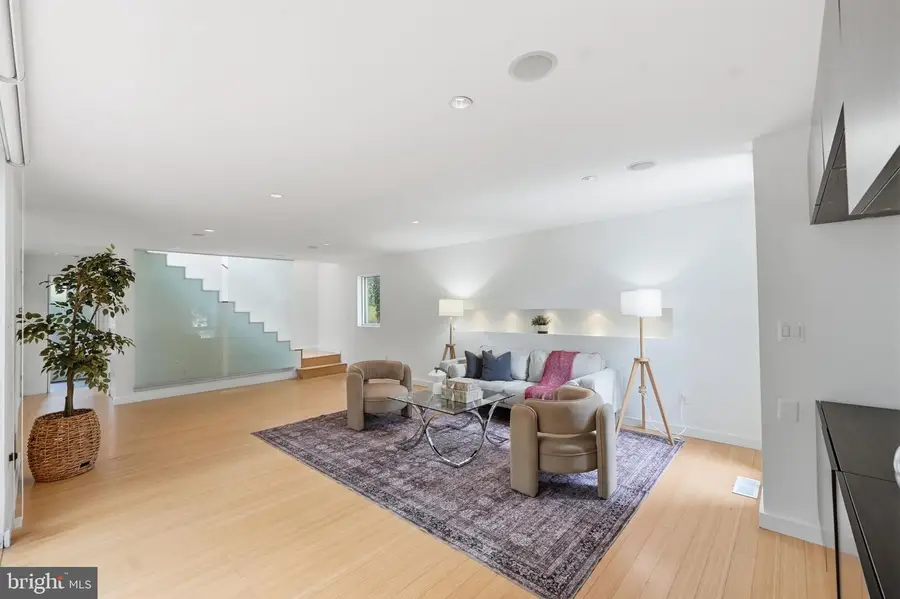 213 E Raymond Ave, Alexandria, VA 22301 - #2