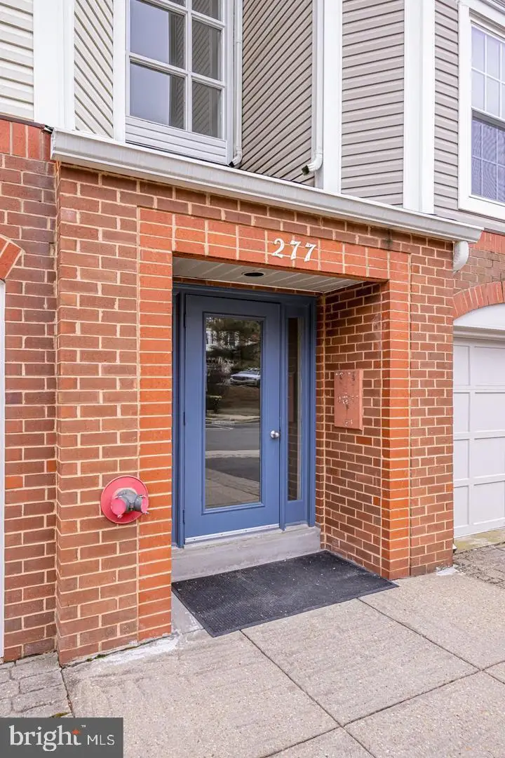 277 S Pickett St #302, Alexandria, VA 22304 - #2