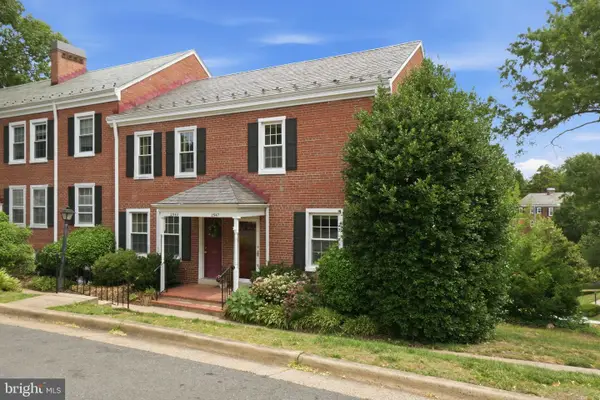 2947 S Dinwiddie St, ARLINGTON, VA 22206