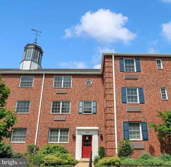1700 W Abingdon Dr #203, ALEXANDRIA, VA 22314