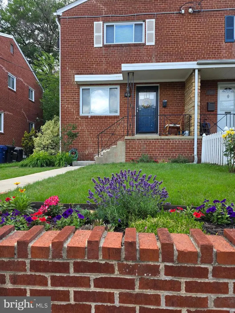 48 W Taylor Run Pkwy, Alexandria, VA 22314 - #1