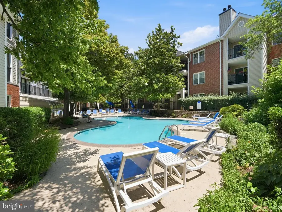 3307 Wyndham Cir #1166, Alexandria, VA 22302 - #2