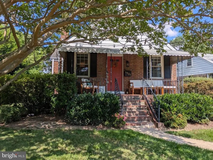 1901 Scroggins Rd, Alexandria, VA 22302 - #3