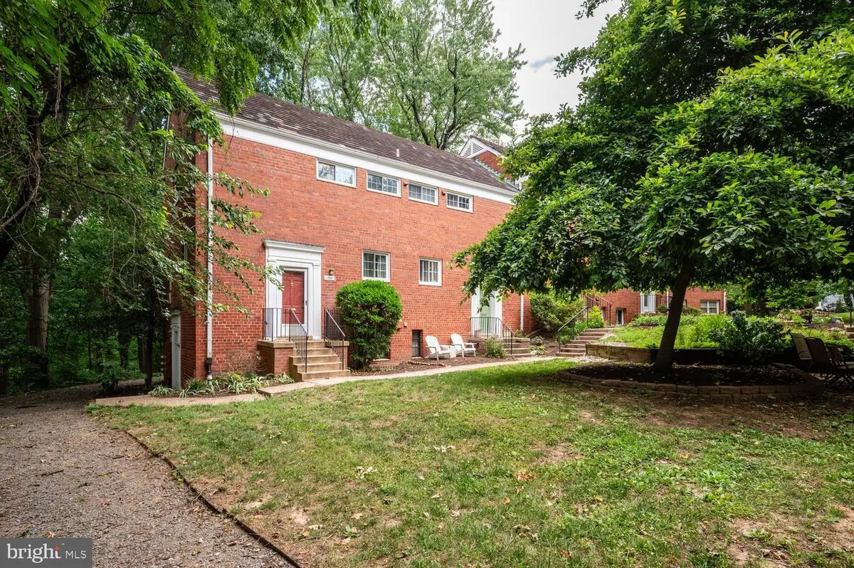 1557 Mount Eagle, Alexandria, VA 22302 - #1