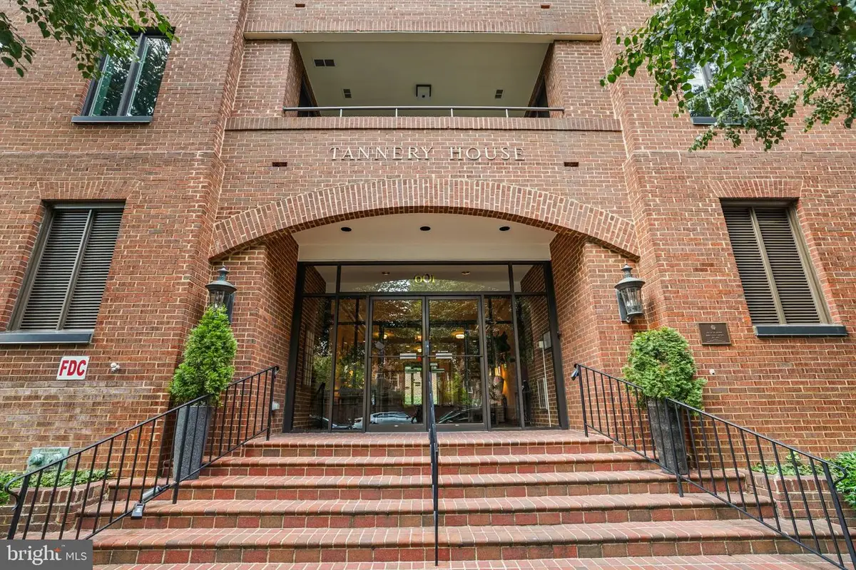 601 Wilkes St #204, Alexandria, VA 22314 - #1