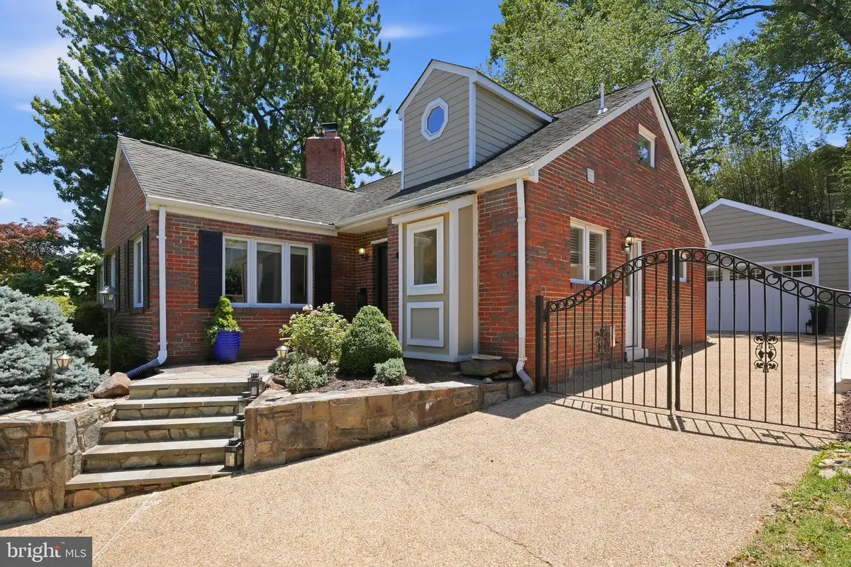 414 Skyhill Rd, Alexandria, VA 22314 - #1