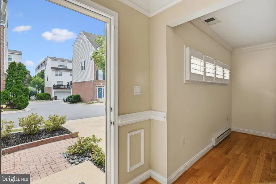 113 Meadows Ln, Alexandria, VA 22304 - #3