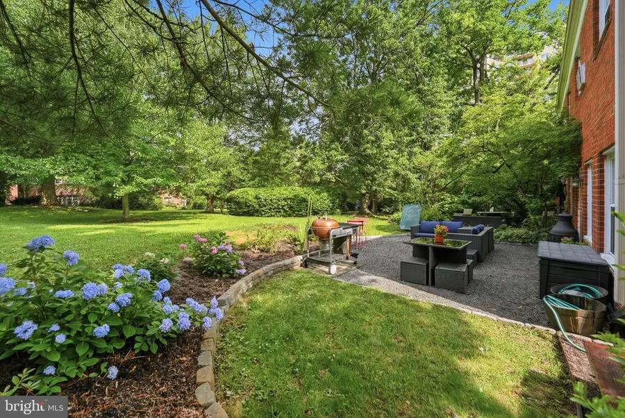 3740 Holmes Ln, Alexandria, VA 22302 - #2