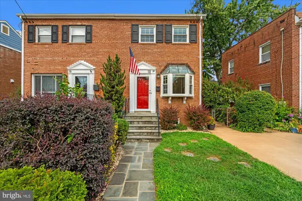 18 E Myrtle St #1/2, ALEXANDRIA, VA 22301