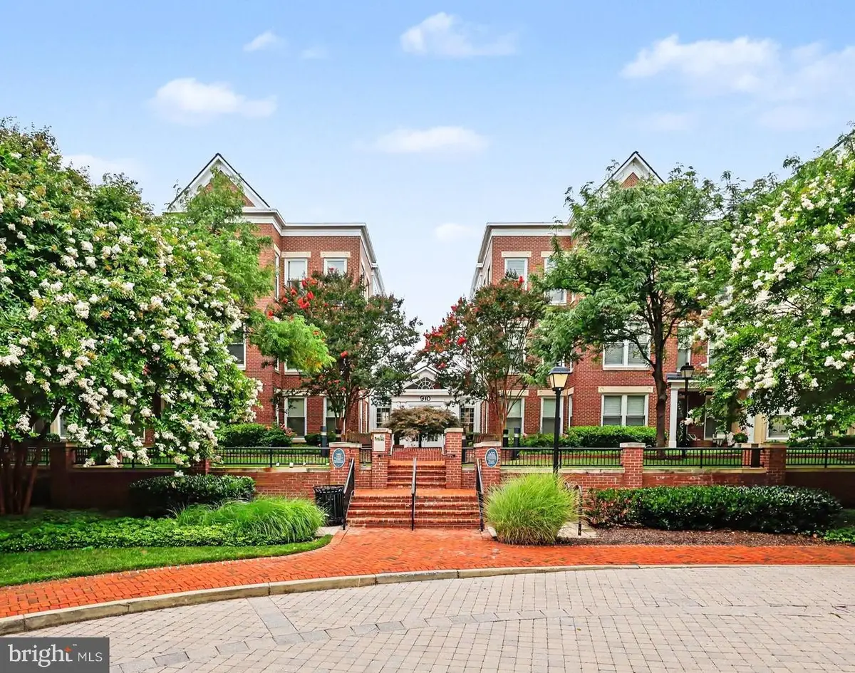 910 Powhatan St #303s, Alexandria, VA 22314 - #1