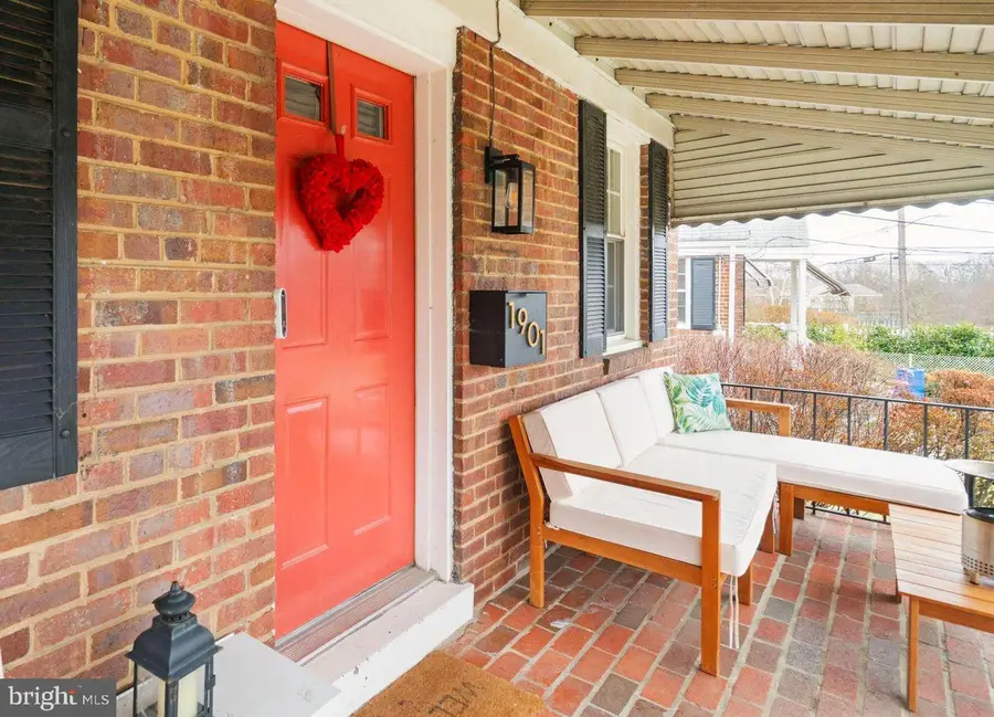 1901 Scroggins Rd, Alexandria, VA 22302 - #3