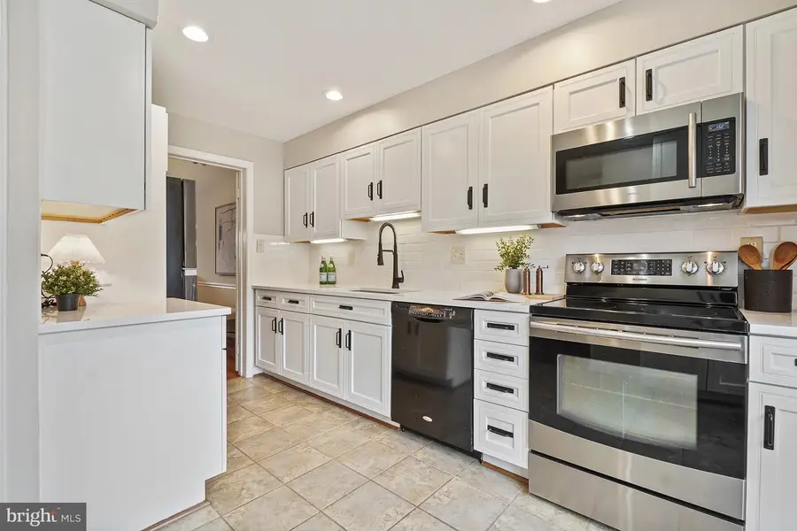 404 Glebe Rd W, Alexandria, VA 22305 - #3