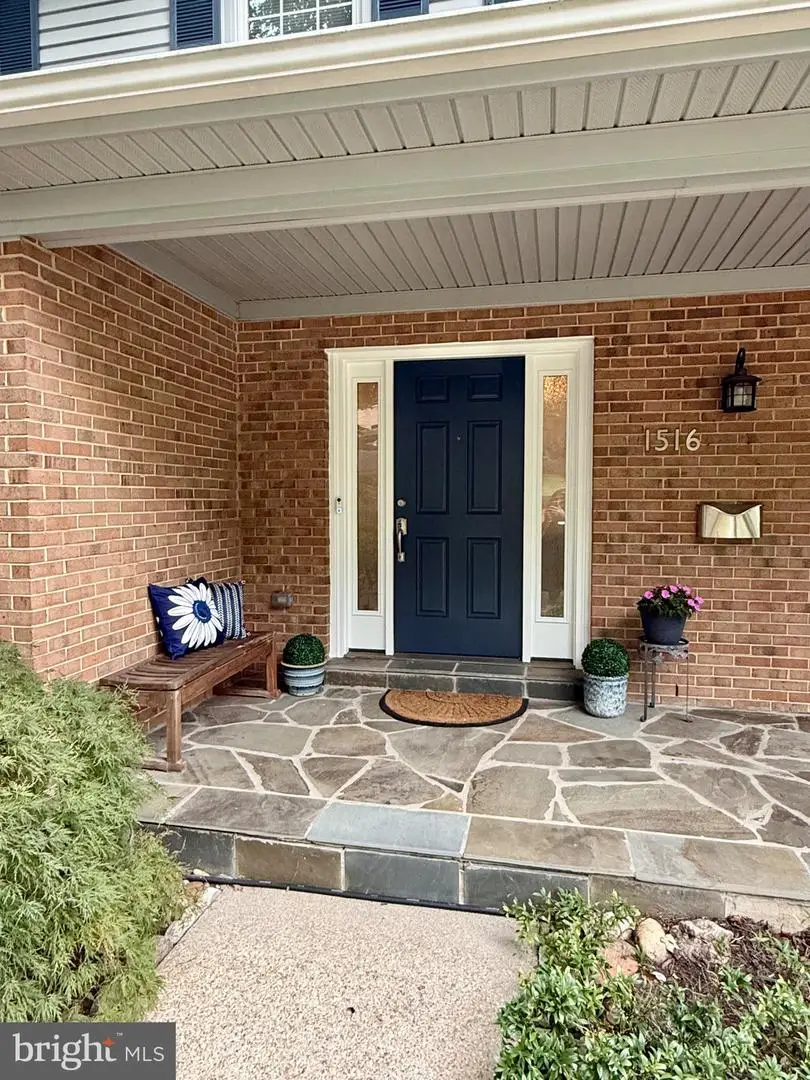 1516 N Chambliss St, Alexandria, VA 22312 - #2