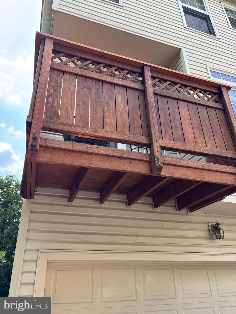952 Harrison Cir, Alexandria, VA 22304 - #1