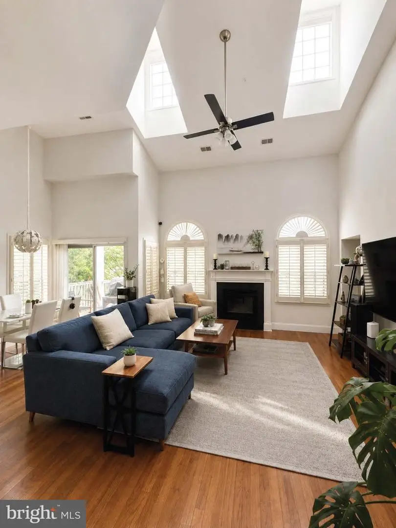 2331 Henshaw Pl #301, Alexandria, VA 22311 - #1