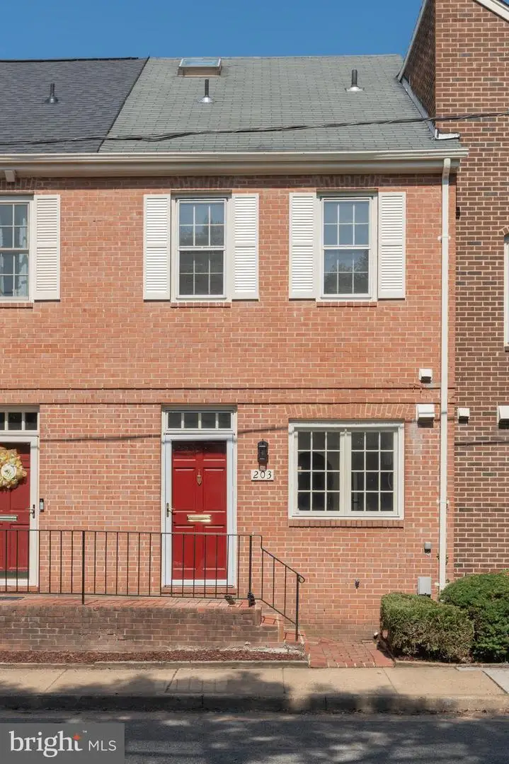 203 S Payne St, Alexandria, VA 22314 - #1