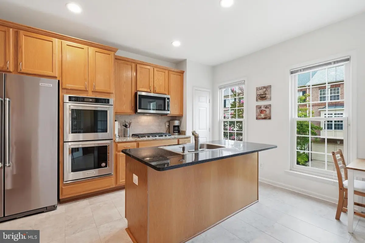 4639 Lambert Dr, Alexandria, VA 22311 - #1