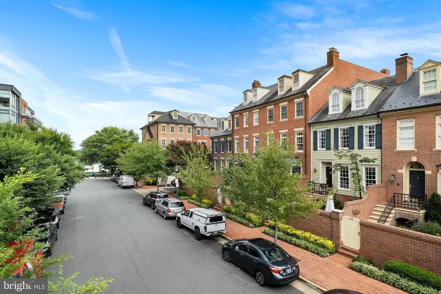 58 Wolfe St, Alexandria, VA 22314 - #2