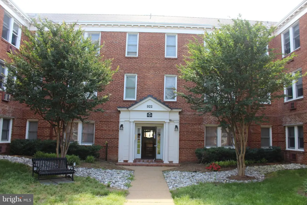 922 S Washington St #305, Alexandria, VA 22314 - #1