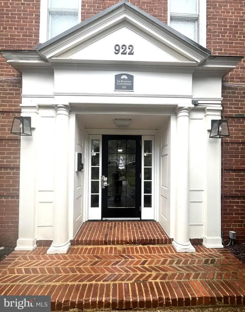 922 S Washington St #305, Alexandria, VA 22314 - #3