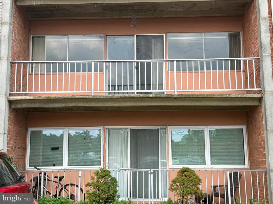 5851 Quantrell Ave #105, Alexandria, VA 22312 - #2