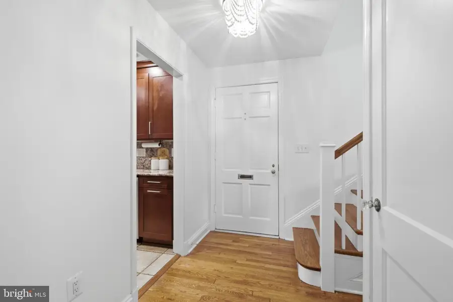 2312 Valley Dr, Alexandria, VA 22302 - #2