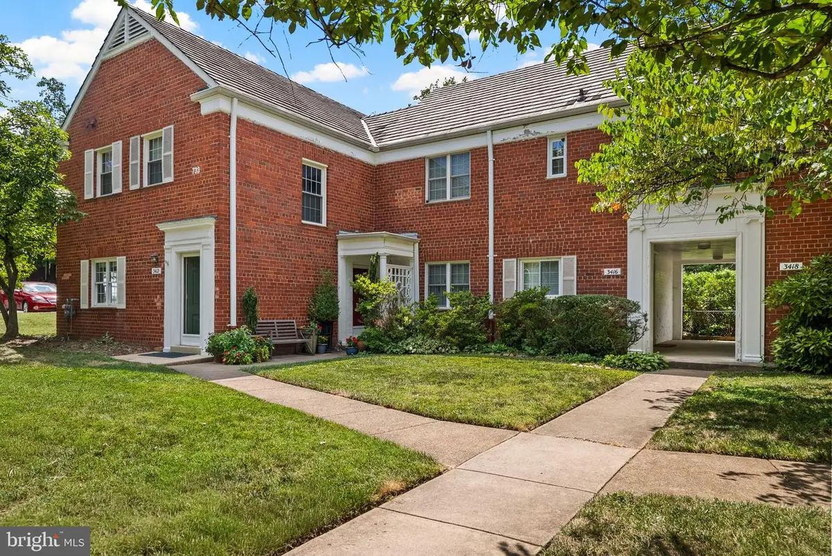 3414 Gunston Rd, Alexandria, VA 22302 - #1