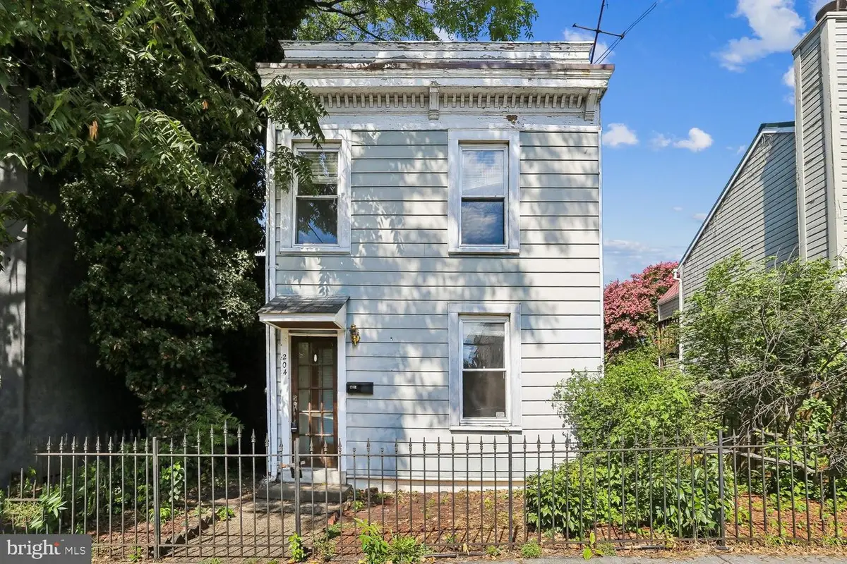 204 N Payne St N, Alexandria, VA 22314 - #1