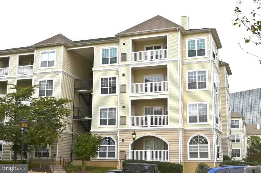 4550 Strutfield Ln #2129, Alexandria, VA 22311 - #2