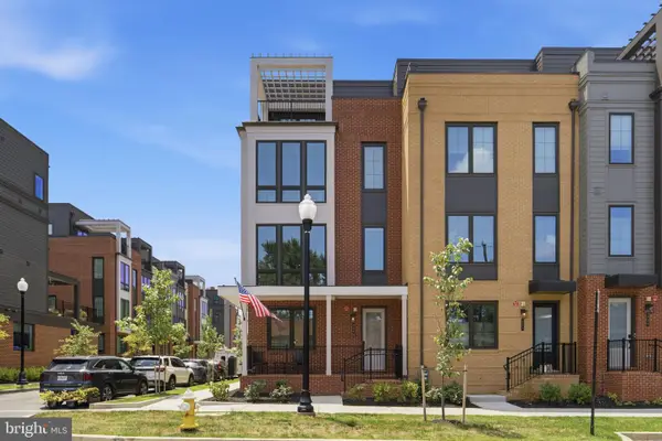 329 Calvert Ave, ALEXANDRIA, VA 22301
