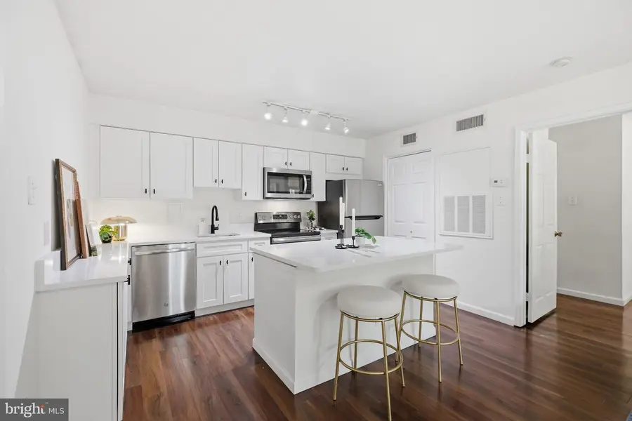 3303 Wyndham Cir #146, Alexandria, VA 22302 - #3