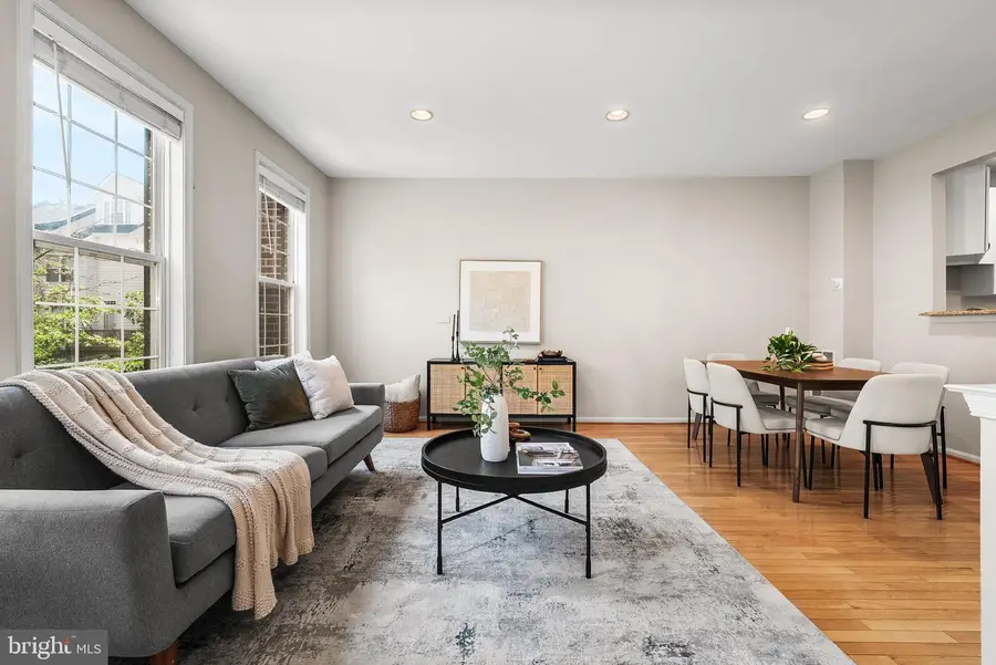 349 Livermore Ln, Alexandria, VA 22304 - #2