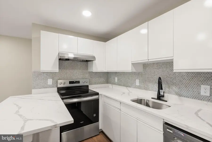 305 E Duncan Ave E #a, Alexandria, VA 22301 - #2