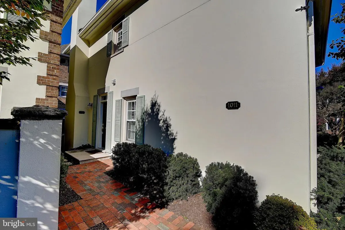 1011 N Pitt St, Alexandria, VA 22314 - #1