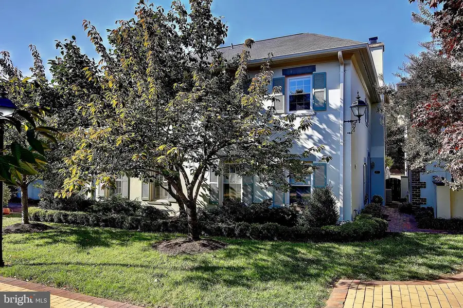 1011 N Pitt St, Alexandria, VA 22314 - #3